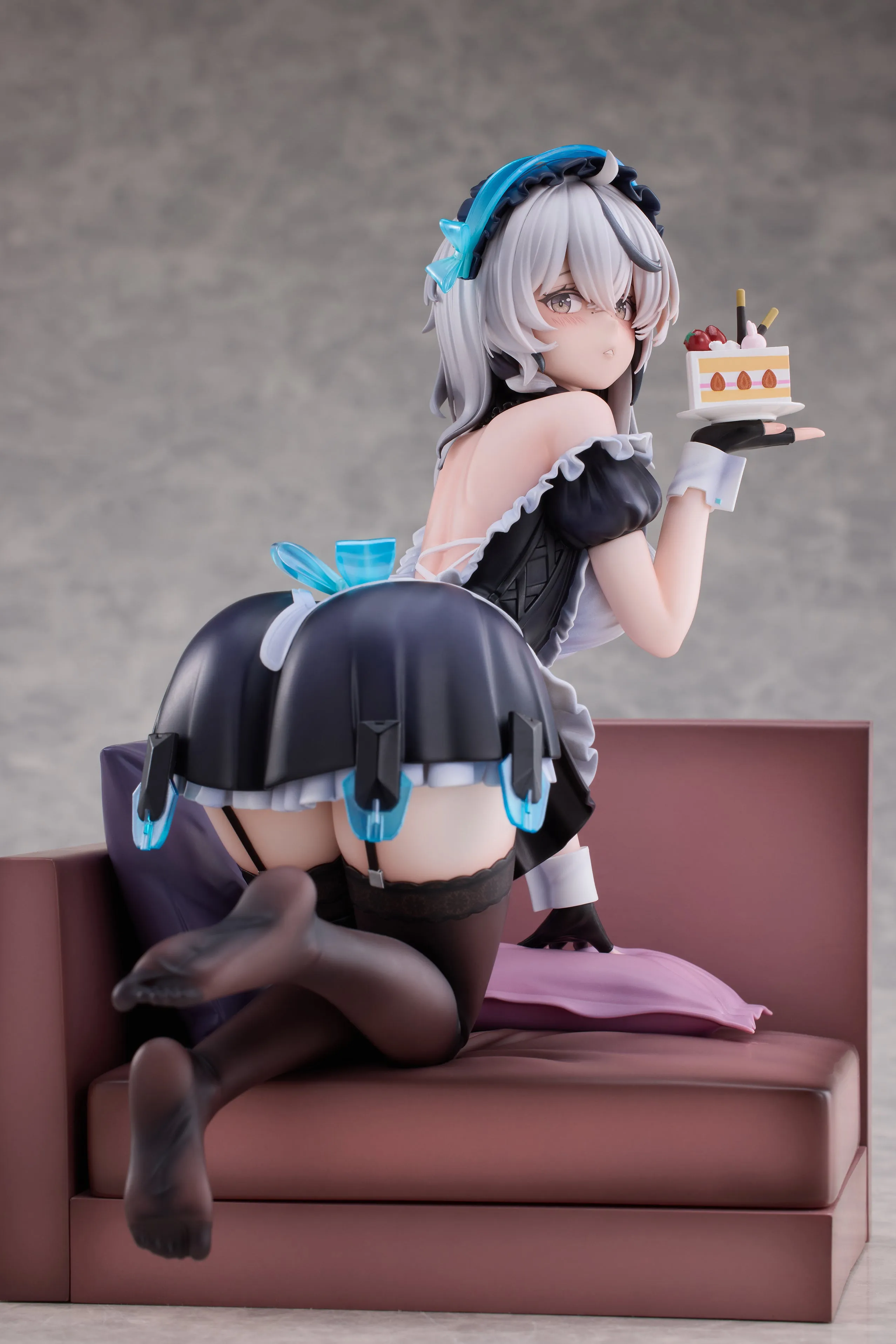 [Pre-order] Snowbreak: Containment Zone - Cherno (Apprentice Maid Ver.) 1/6 Scale Figure Raise Dream