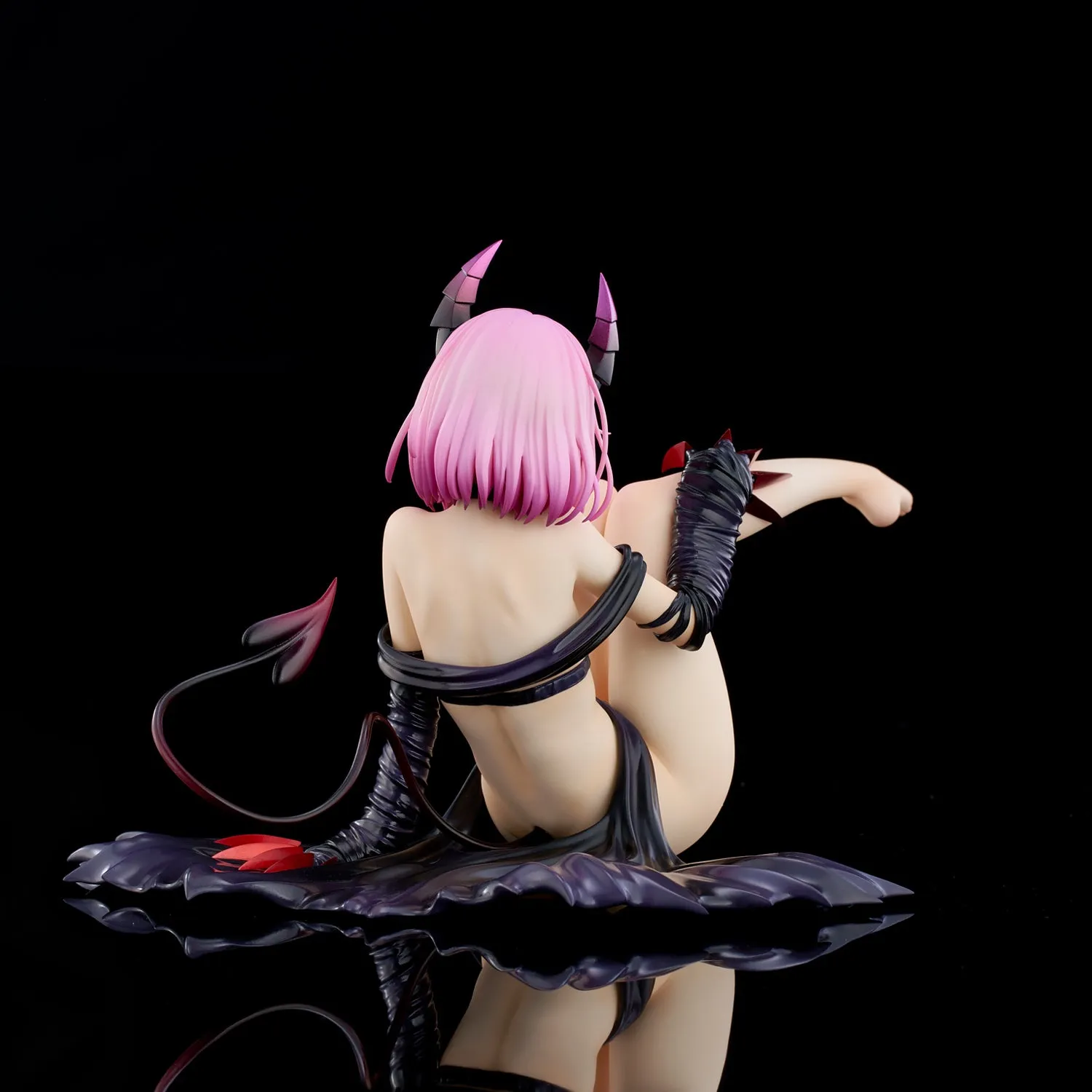 [Pre-order] To Love-Ru Darkness - Momo Belia Deviluke (Darkness Ver.) 1/6 Scale Figure Union Creative
